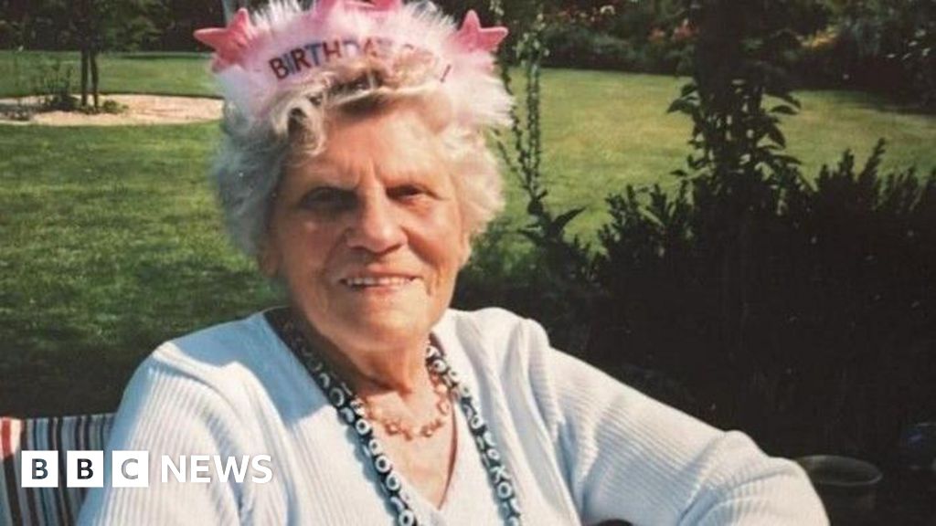 Britė Ethel Caterham atšventė 117-ąjį gimtadienį ir tapo seniausiu žmogumi pasaulyje