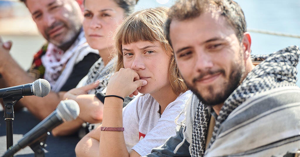 Greta Thunberg ir Susan Sarandon plaukia į Gazą su humanitarine pagalba