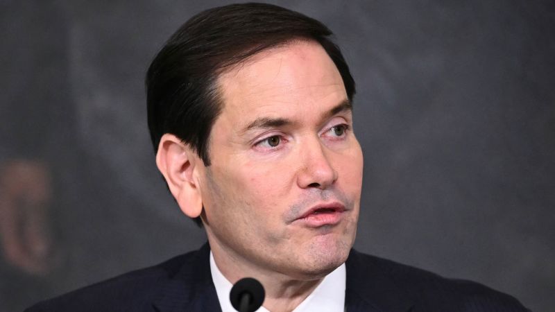 Nežinomi asmenys skambina JAV pareigūnams naudodami dirbtinio intelekto sukurtą Marco Rubio balsą