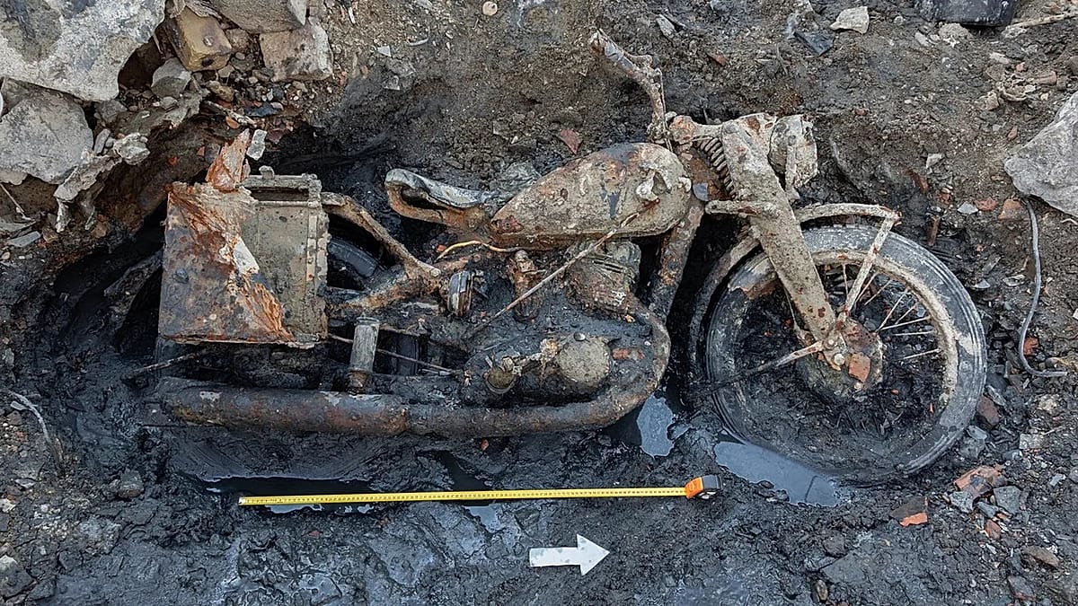 Nusekusios Europos upės atidengė istorinius artefaktus ir trikdo laivybą