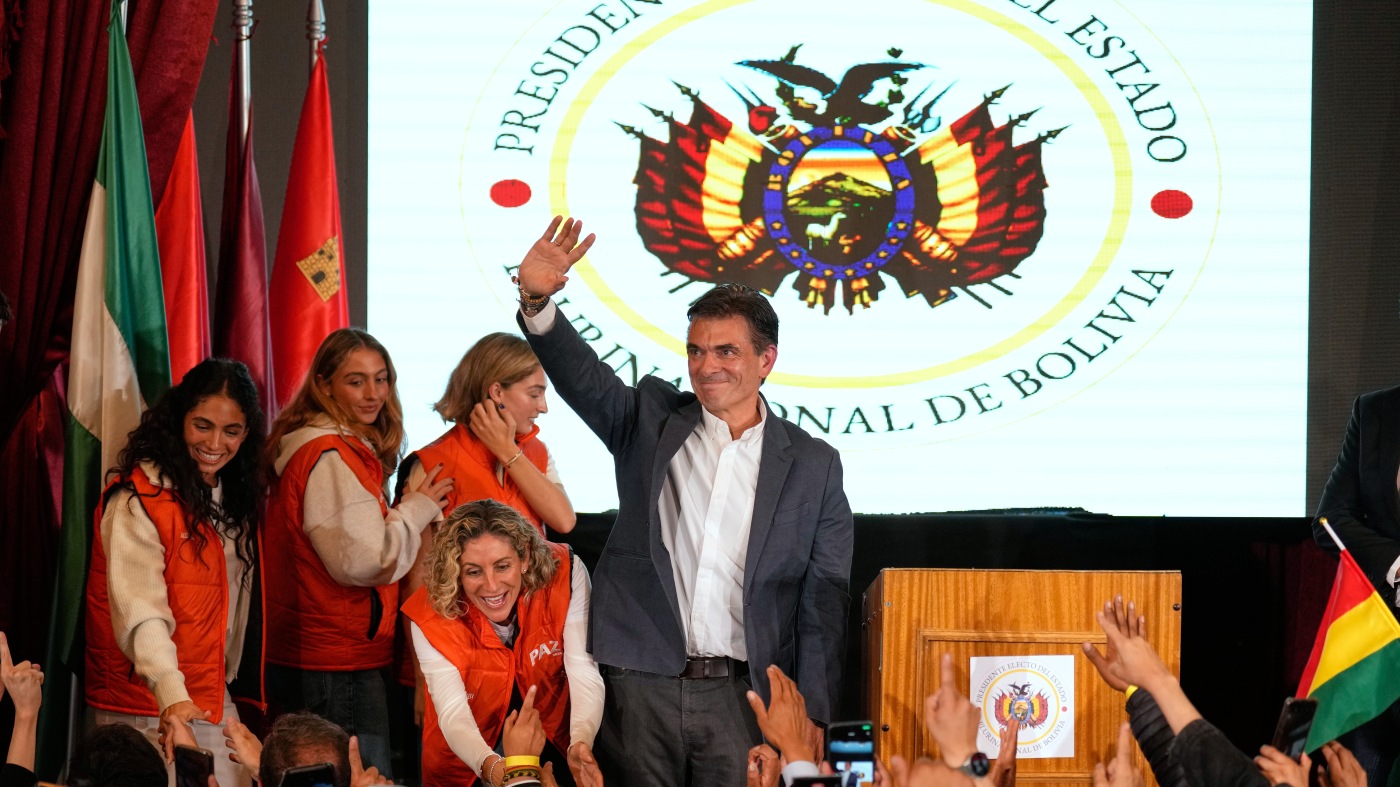 Bolivijoje prezidentu išrinktas centristas R. Pazas, pasibaigė beveik 20 metų socialistų valdymas