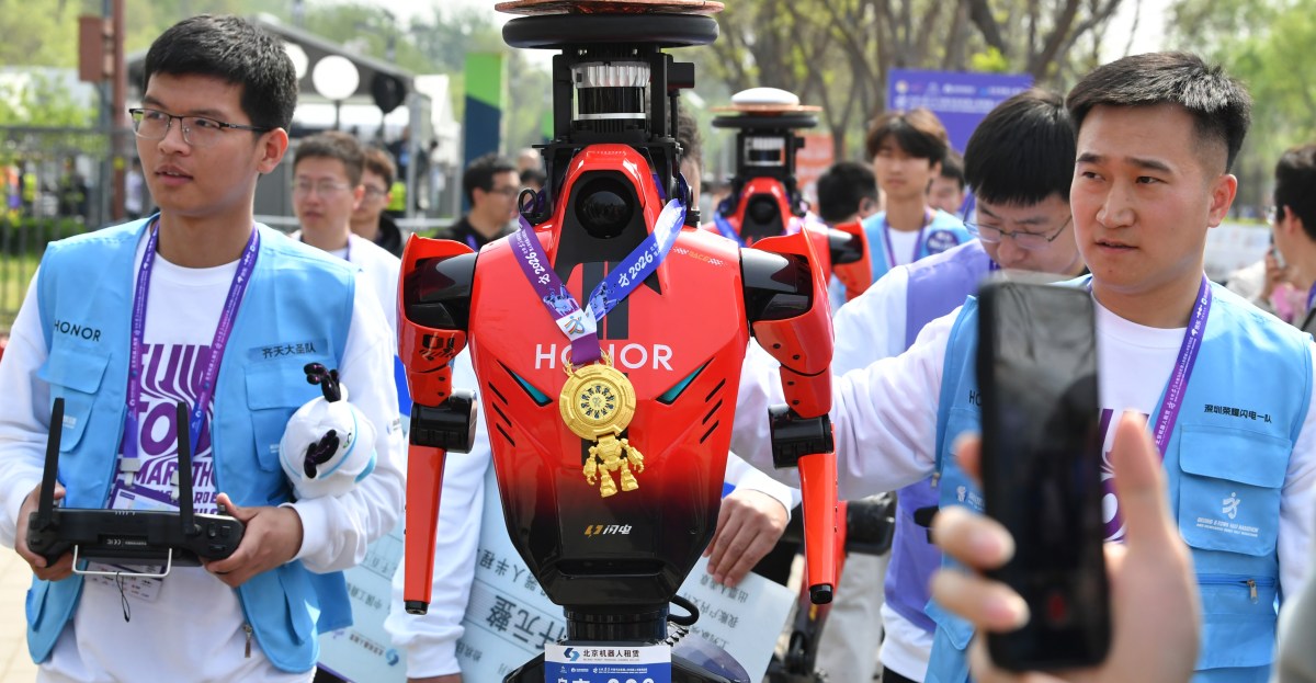 Kinijos įmonės robotas Pekine pagerino pusmaratonio pasaulio rekordą