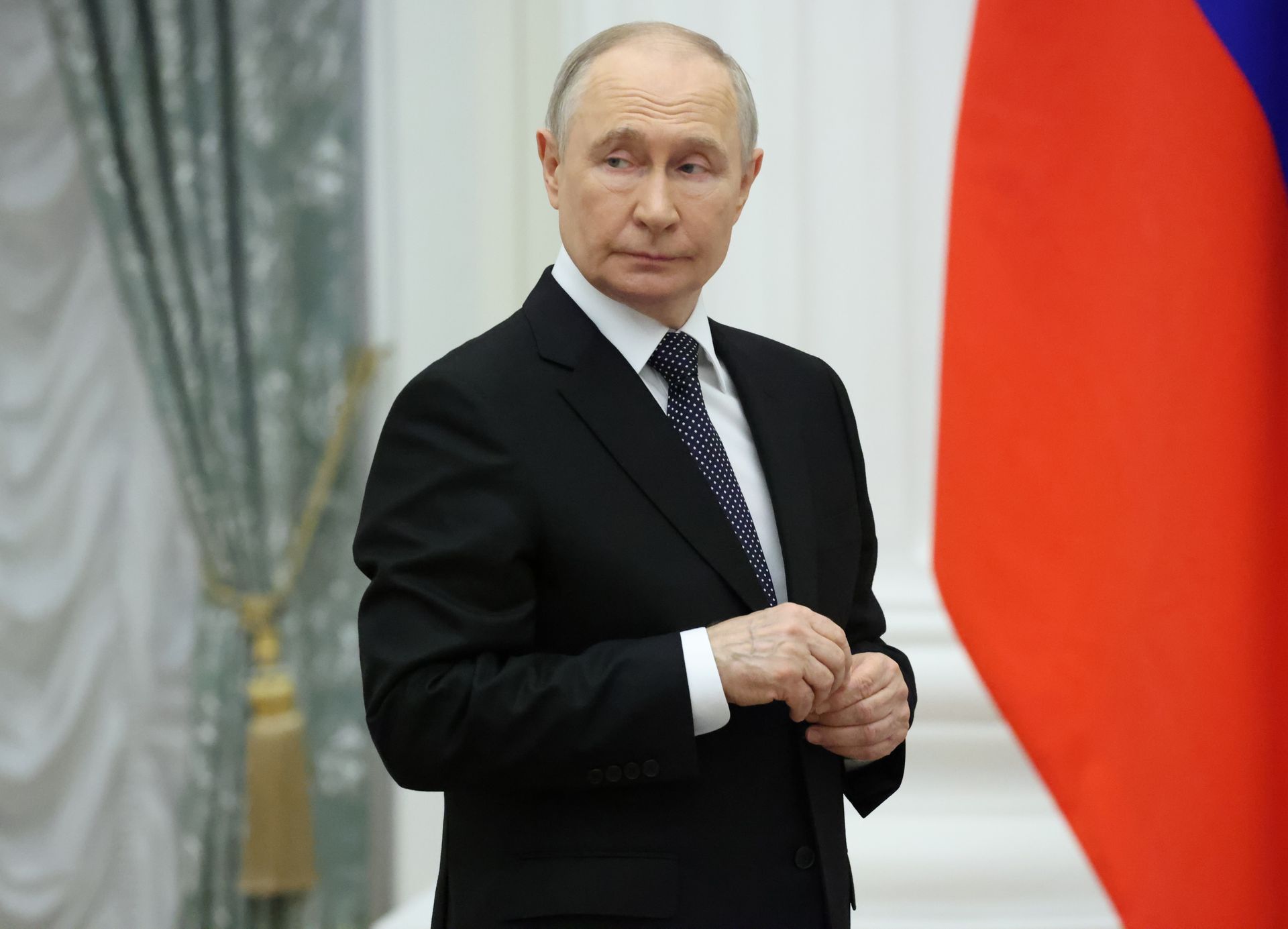 V. Putinas įteisino kariuomenės naudojimą užsienyje teisiamiems rusams „ginti“