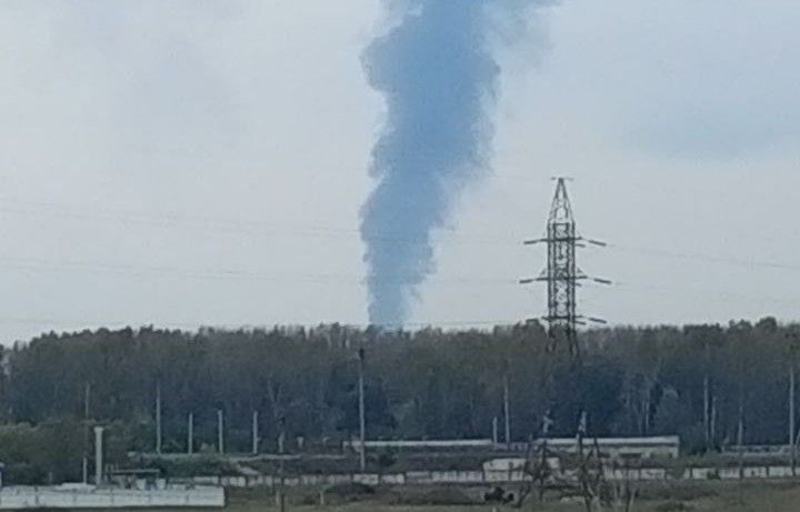 Ukraina smogė „Gazprom Neftekhim Salavat“ gamyklai ir Volgogrado naftos perdirbimo įmonei