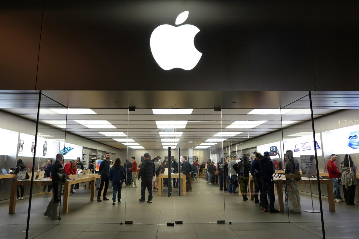 Apple’s AI-Powered Stock Soars to New Heights