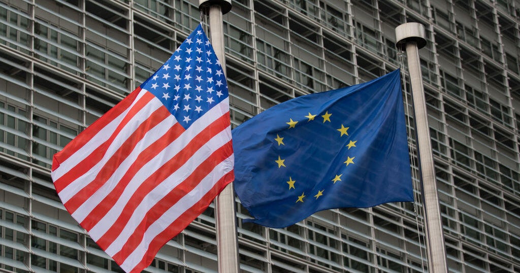 Europiečių pasitikėjimas JAV gynyba pasiekė istorines žemumas