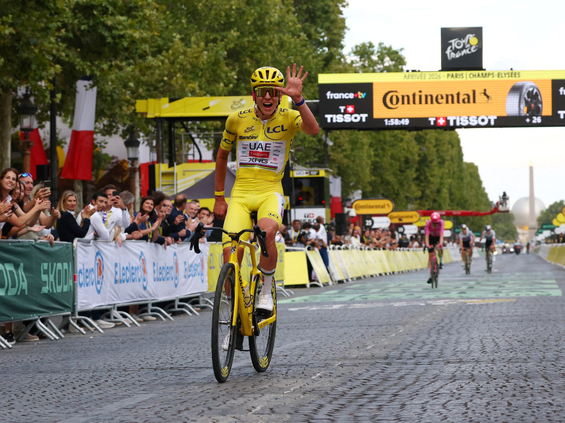 Tadejus Pogačaras penktą kartą laimėjo „Tour de France“ lenktynes