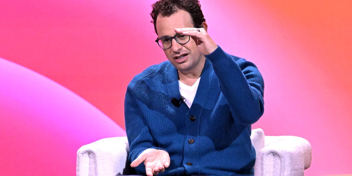 „Anthropic“ pristatė „Claude Sonnet 4.5“ – dirbtinį intelektą, galintį dirbti 30 val. be pertraukos