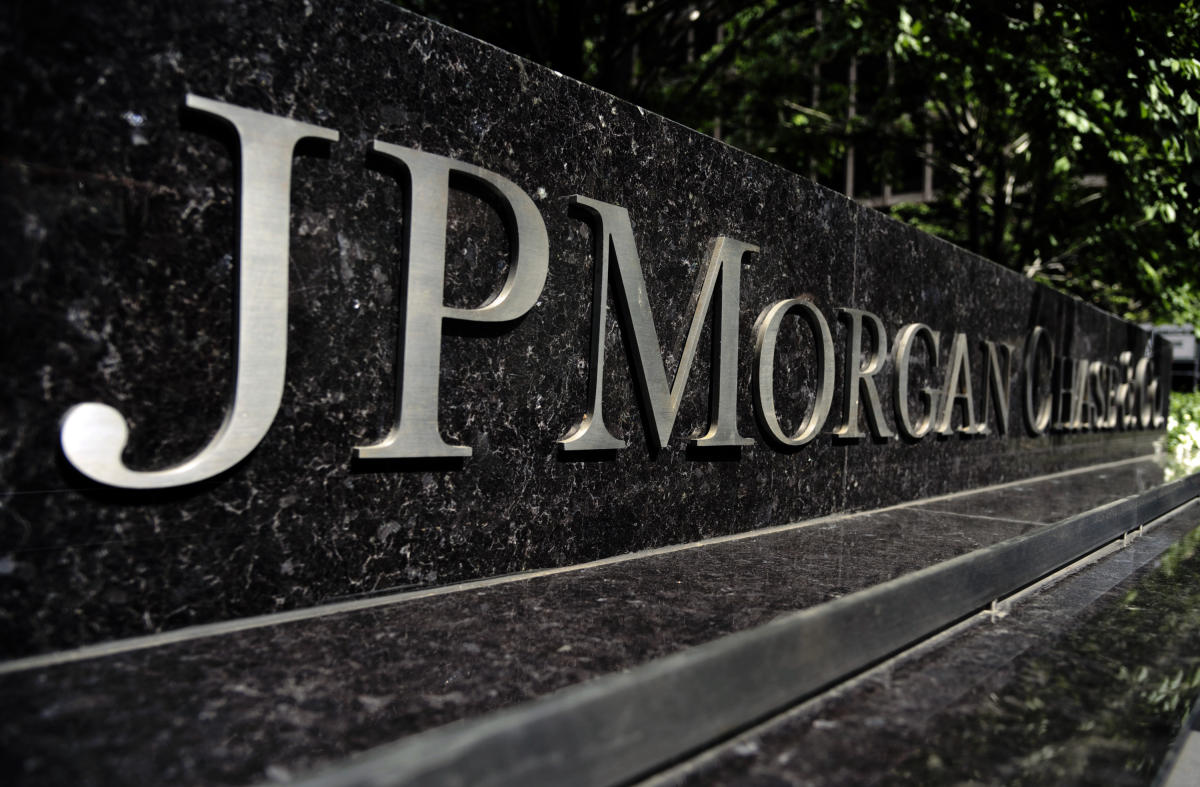 JPMorgan & Capital One Dominate Banking’s AI Race in 2024