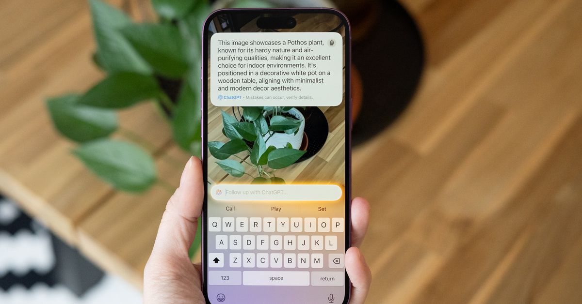 Siri Teams Up with ChatGPT in iOS 18.2 Beta
