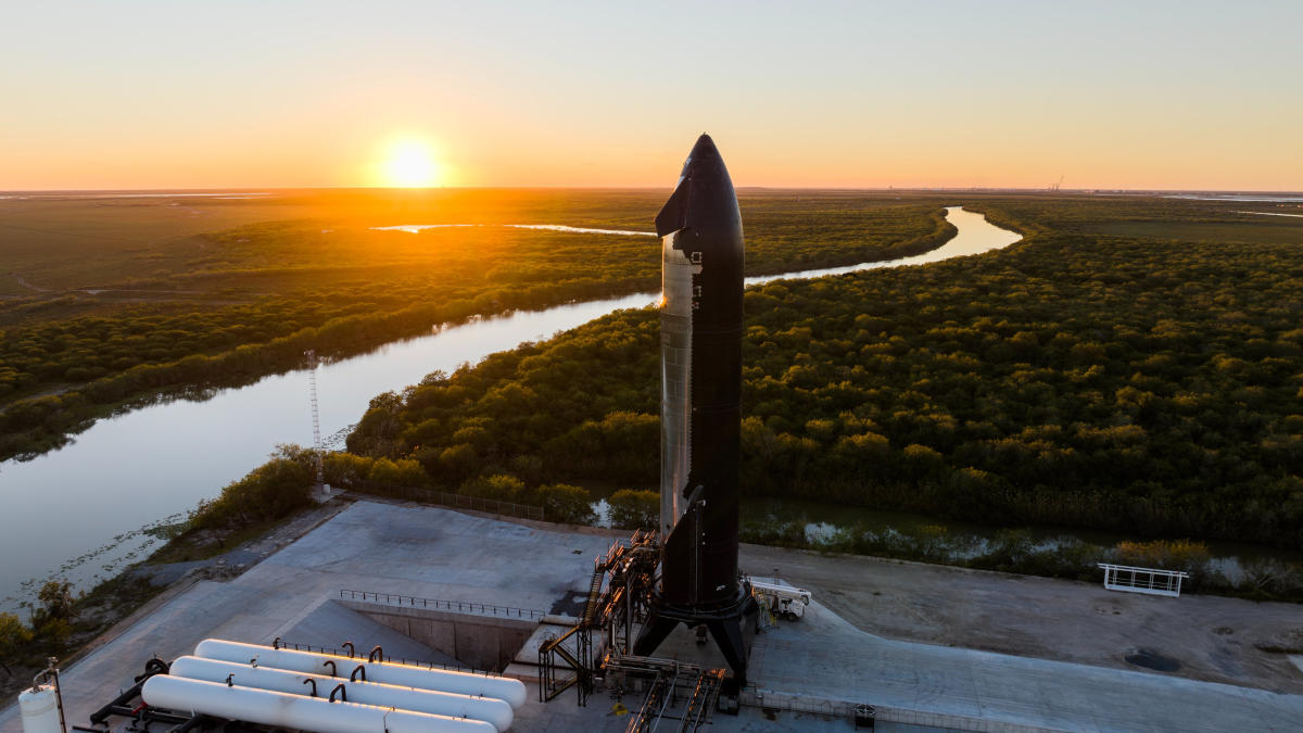 SpaceX’s Towering Starship Prepares for 2025 Launch